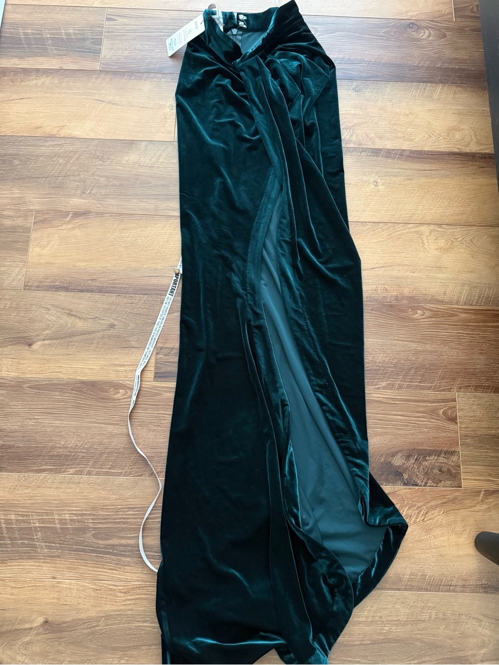 House of CB brand new velour skirt with train size XS